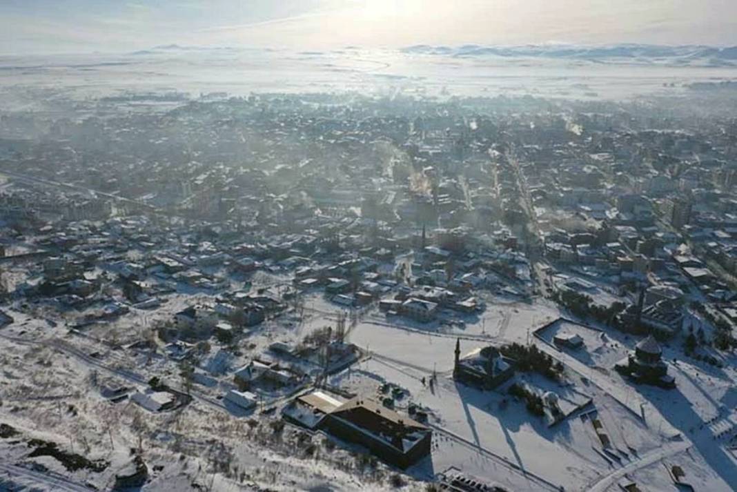 Soğuk hava rekoru kıran ilçe, dudakları uçuklattı! 2